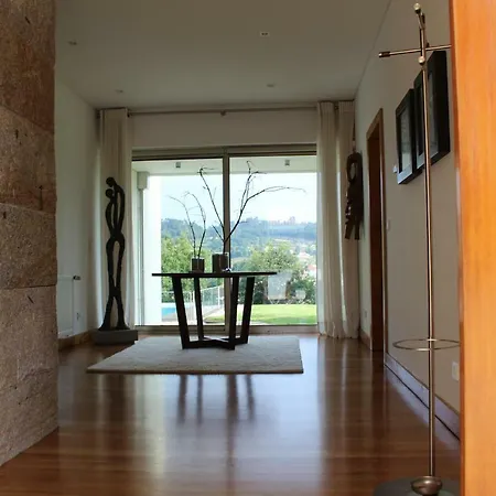 Casa De Coyra * Паредиш-ди-Кора